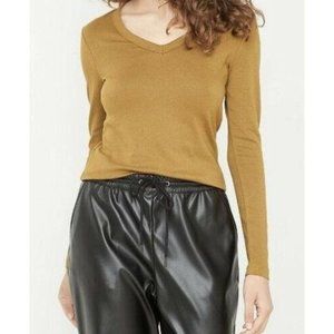 V-NECK LONG SLEEVE T-SHIRT- A NEW DAY OLIVE XS